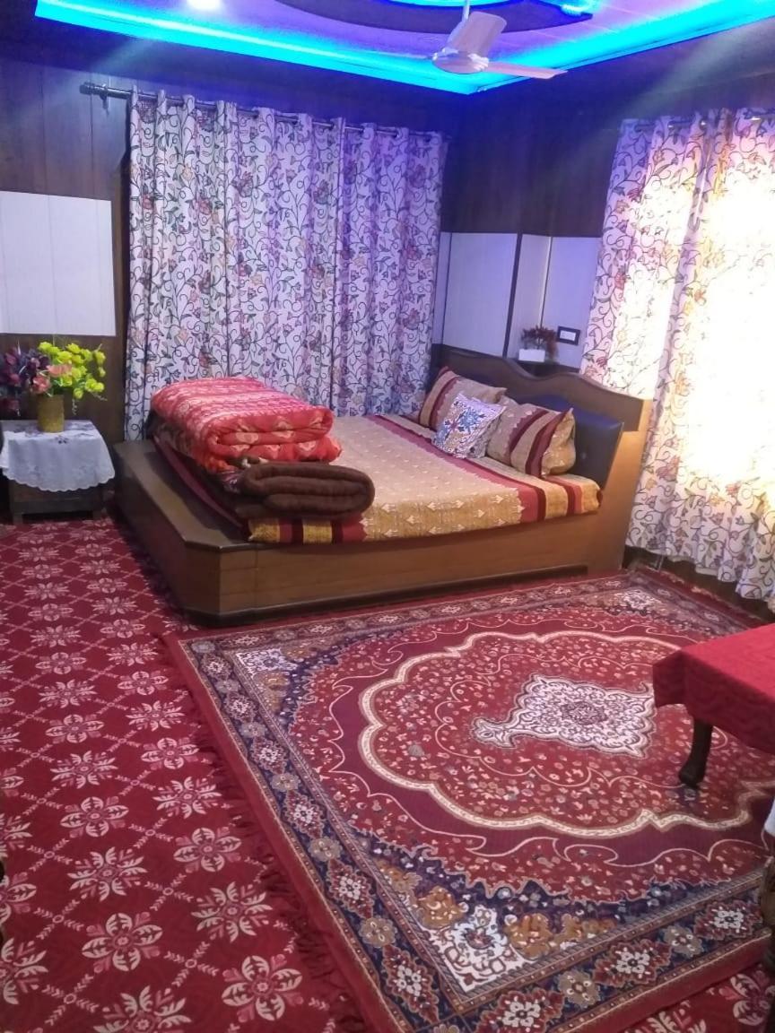 גולמארג Wani Guest House מראה חיצוני תמונה